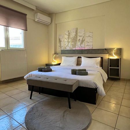 Central Appartment 2 With Parking Larissa Bagian luar foto